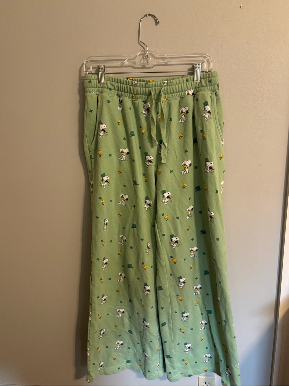 American Eagle Outfitters Light Green Snoopy-Print Kids Joggers